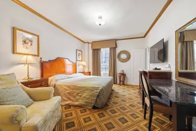 Photo 2 - Embassy Hotel