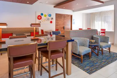 Photo 2 - Holiday Inn Express Glenwood Springs by IHG