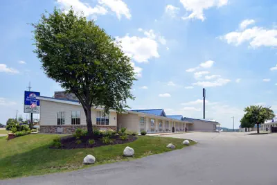 Photo 2 - Americas Best Value Inn & Suites St. Clairsville Wheeling