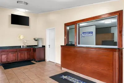 Photo 4 - Americas Best Value Inn Martinsburg