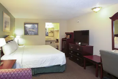 Photo 5 - Knights Inn Battle Creek