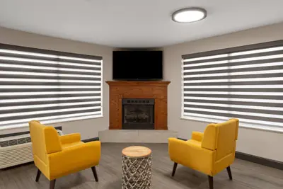 Photo 3 - Super 8 by Wyndham Chattanooga East/Hamilton Place