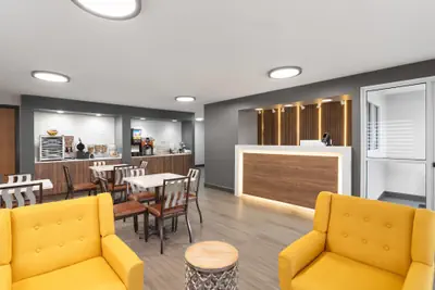 Photo 4 - Super 8 by Wyndham Chattanooga East/Hamilton Place