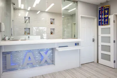 Photo 4 - Elev8 Hotel Los Angeles LAX