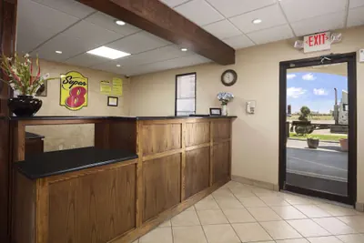 Photo 3 - Super 8 by Wyndham Amarillo