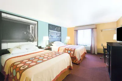Photo 4 - Super 8 by Wyndham Richmond