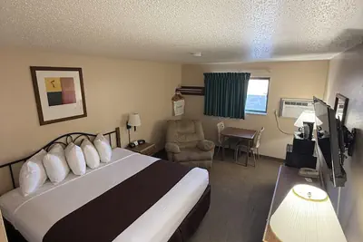 Photo 3 - Americas Best Value Inn Torrington