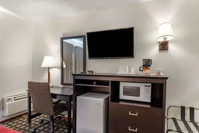 Photo 5 - Econo Lodge La Junta