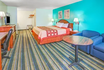 Photo 4 - Super 8 by Wyndham Yreka