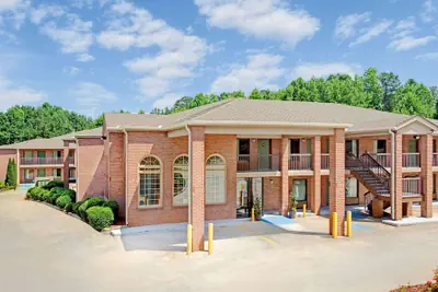 Photo 2 - Super 8 by Wyndham Acworth/Atlanta Area