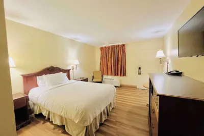 Photo 5 - Knights Inn Yemassee