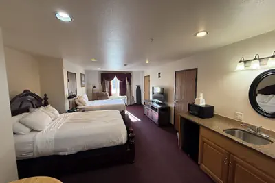 Photo 2 - Super 8 by Wyndham Rexburg