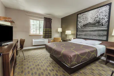 Photo 4 - Deluxe Inn Willows