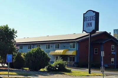 Photo 2 - Deluxe Inn Willows