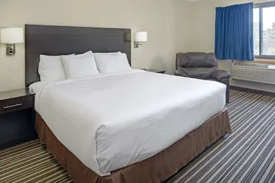 Photo 5 - Super 8 by Wyndham Omaha I-80 West