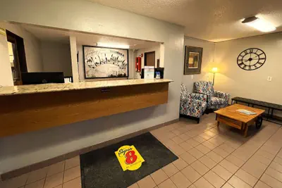 Photo 4 - Super 8 by Wyndham Missoula/Brooks Street