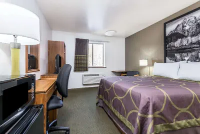 Photo 5 - Super 8 by Wyndham Missoula/Reserve St.