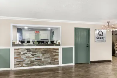 Photo 3 - Quality Inn Atlanta Airport - Central