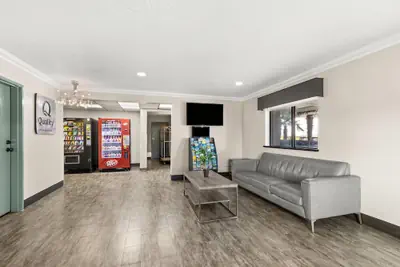 Photo 4 - Quality Inn Atlanta Airport - Central
