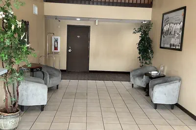Photo 5 - Super 8 by Wyndham Colorado Springs Airport