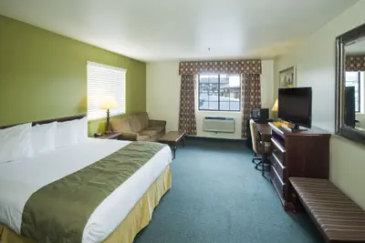 Photo 5 - Super 8 by Wyndham McCall