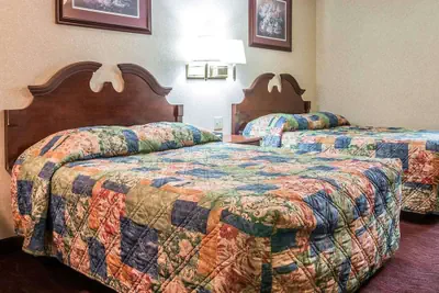 Photo 3 - Rodeway Inn Madison Heights - Detroit