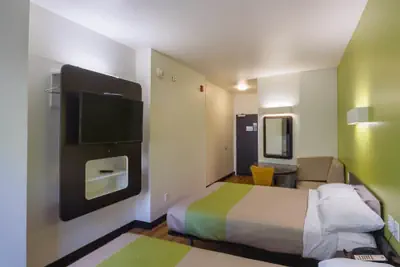 Photo 3 - Days Inn by Wyndham South Bend / Notre Dame