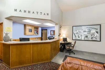 Photo 3 - Super 8 by Wyndham Manhattan KS