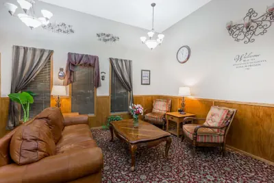 Photo 4 - Super 8 by Wyndham Manhattan KS