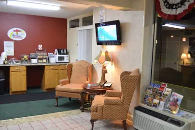 Photo 5 - Super 8 by Wyndham Tifton