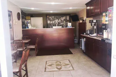 Photo 3 - Super 8 by Wyndham Redlands/San Bernardino