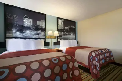 Photo 5 - Super 8 by Wyndham Park City/North Wichita Area