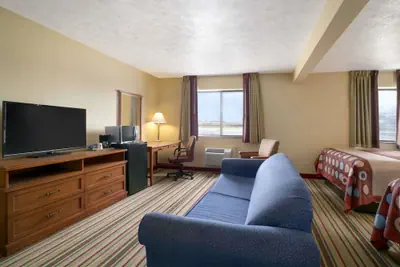 Photo 3 - Super 8 by Wyndham Park City/North Wichita Area