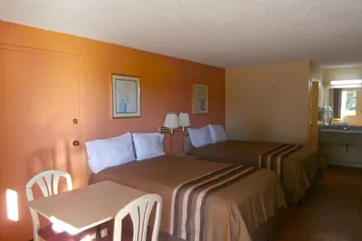 Photo 3 - Americas Best Value Inn Tucker