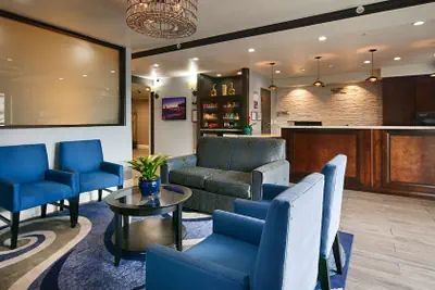 Photo 5 - Best Western Plus Diamond Valley Inn