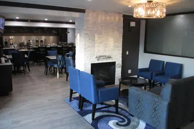 Photo 4 - Best Western Plus Diamond Valley Inn