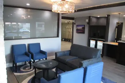 Photo 3 - Best Western Plus Diamond Valley Inn