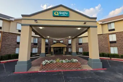 Photo 2 - Quality Inn Texarkana Arkansas