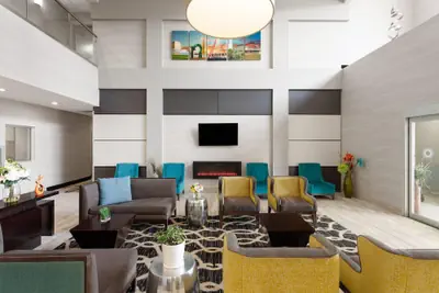 Photo 5 - La Quinta Inn & Suites by Wyndham Columbus - Edinburgh