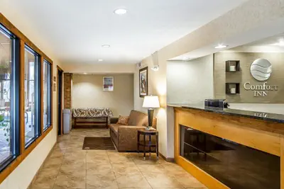 Photo 2 - Quality Inn Macomb near University Area