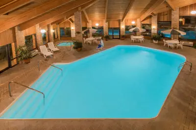 Photo 2 - Days Inn by Wyndham Wooster