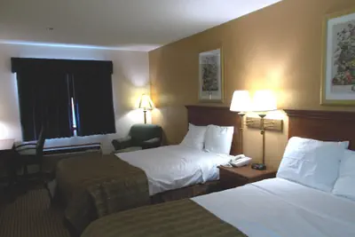 Photo 4 - Royalton Inn and Suites Wilmington