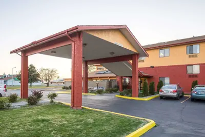 Photo 2 - Quality Inn Moses Lake