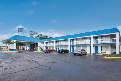 Photo 2 - Motel 6 Daytona Beach, FL - Speedway