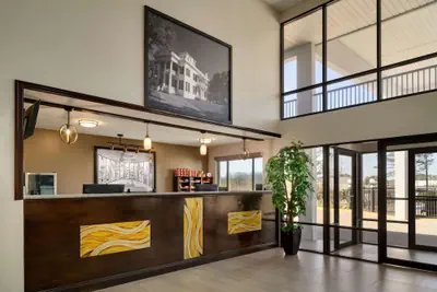 Photo 4 - Super 8 by Wyndham Ocean Springs Biloxi