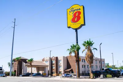 Photo 2 - Super 8 by Wyndham Yuma