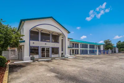Photo 2 - Motel 6 Pensacola, FL - NAS