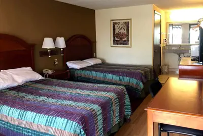 Photo 2 - Travelodge by Wyndham Laurel/Ft. Meade/Near NSA