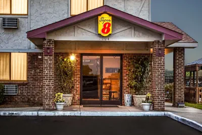 Photo 2 - Super 8 by Wyndham Greenville