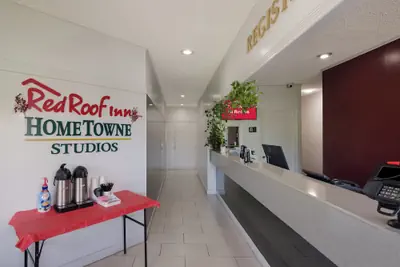 Photo 3 - Red Roof Inn Vero Beach - I-95